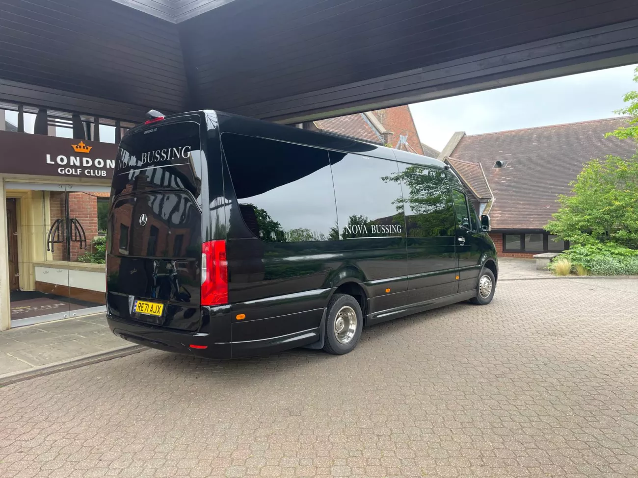 minibus