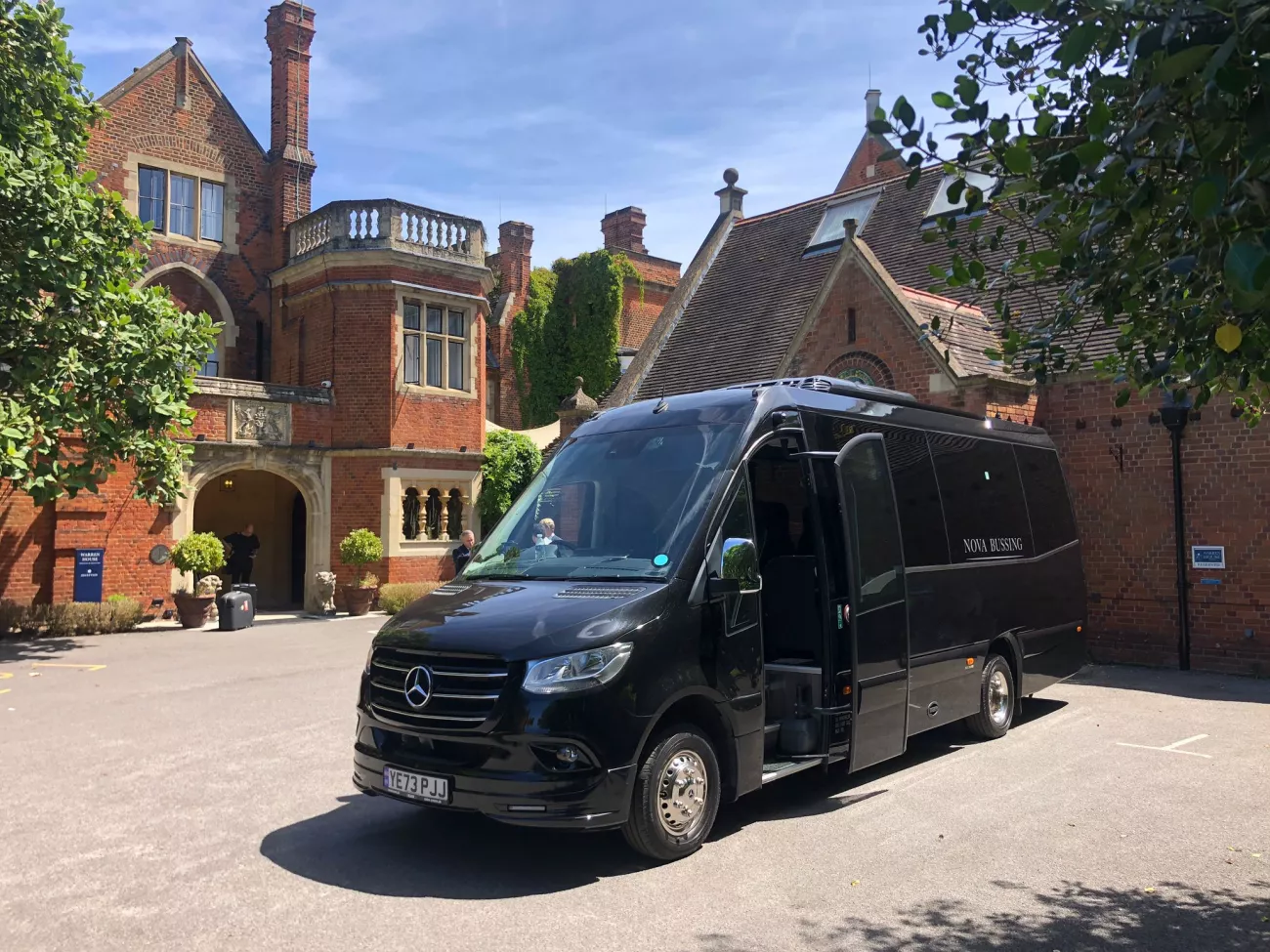 minibus